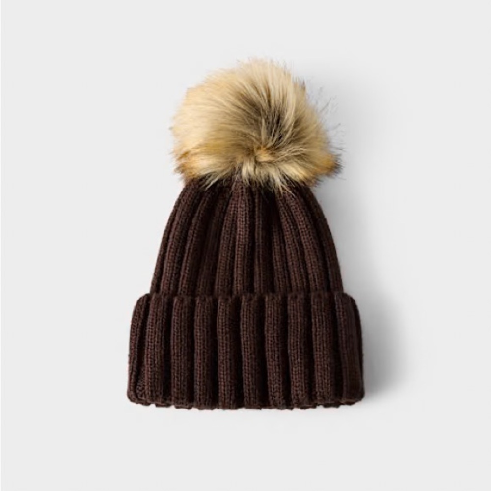‼️SOLD ‼️ NEW Aritzia Sunday Best Real Faux Fur Pom Cuffed Beanie Hat